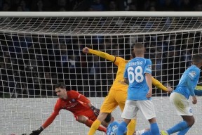 爱游戏官网app -包含巴塞罗那迎欧冠关键赛，赛前强势反弹，目标明确，纪律约束更严格的词条