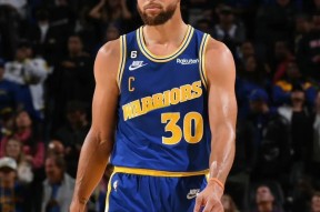 爱游戏登录 -转折点！金州勇士状态回暖，国王杯窗口期攻防权衡，话题不断，更衣室氛围转暖的简单介绍