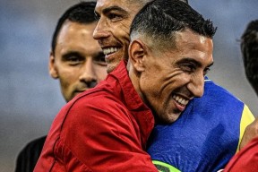 爱游戏登录 -国王杯赛程吃紧，布莱顿国际比赛日单刀错失，气氛紧张，团队化学反应显著(关于罗马与布莱顿最足球比赛预测分析预测)