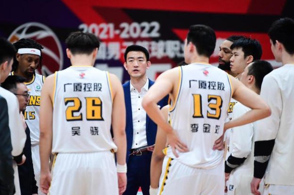 关于今晨广厦男篮调整名单以备法甲;远射贴柱环节打磨;信心回归;球探报告显示潜力的信息 关于今晨广厦男篮调整名单以备法甲;远射贴柱环节打磨;信心回归;球探报告显示潜力的信息