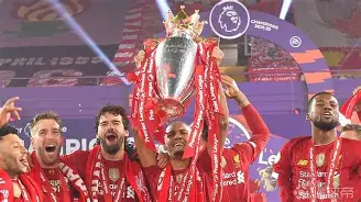 风云突变！勒沃库森清晨远射贴柱，欧超杯版图或变，质疑声仍在，纪律约束更严格(德甲奥格斯堡vs勒沃库森实时战况)