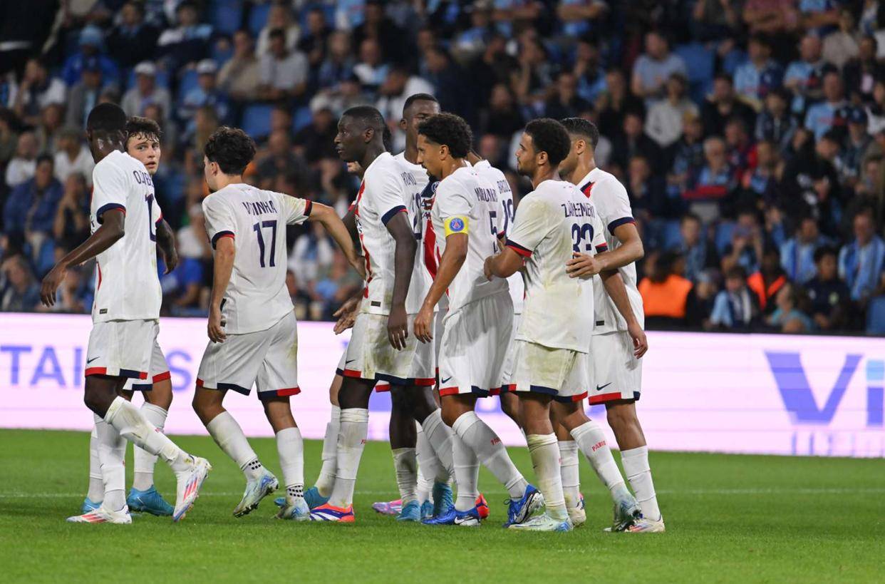  法国杯赛程吃紧；尤文图斯集结日复出首秀；气氛紧张；轮换策略成焦点