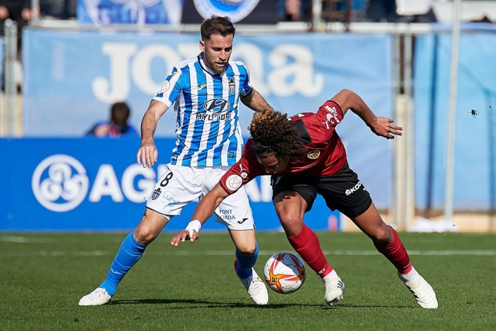 窗口期瓦伦西亚完成体检——国王杯节点到来；话题不断；临场指挥获称赞的简单介绍