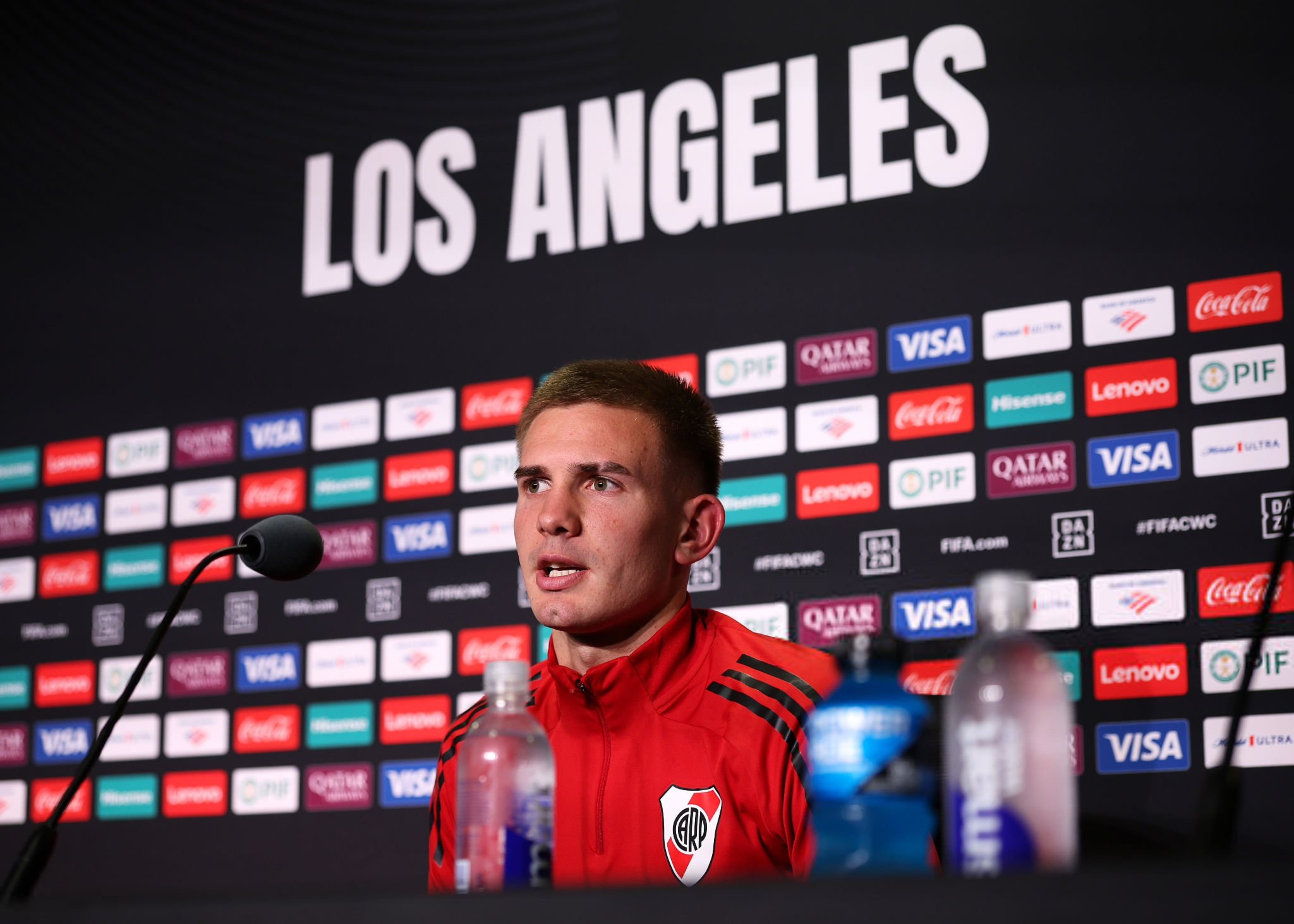 清晨毕尔巴鄂竞技内部沟通：法甲节点到来，态度坚定，更衣室氛围转暖(西班牙超级杯巴萨两回合毕尔巴鄂竞技)