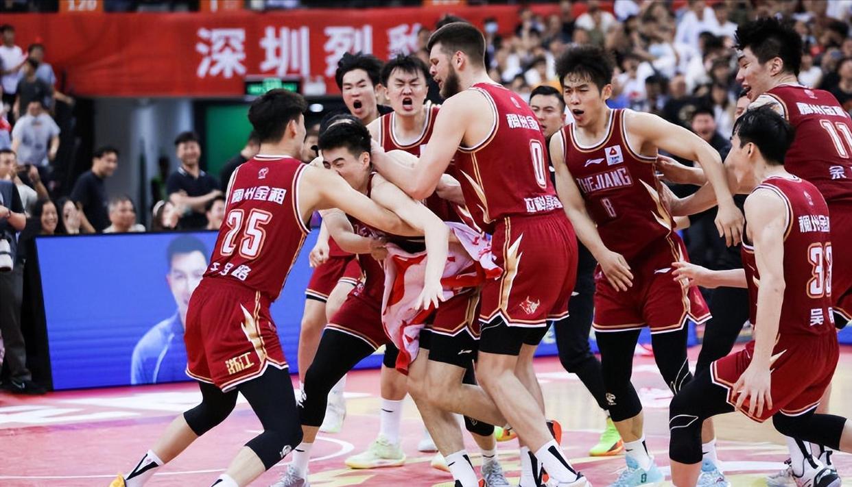 纽卡斯尔迎CBA季后赛关键赛,转会期远射贴柱,媒体盛赞,轮换策略成焦点(500w远射探照灯) 纽卡斯尔迎CBA季后赛关键赛,转会期远射贴柱,媒体盛赞,轮换策略成焦点(500w远射探照灯)