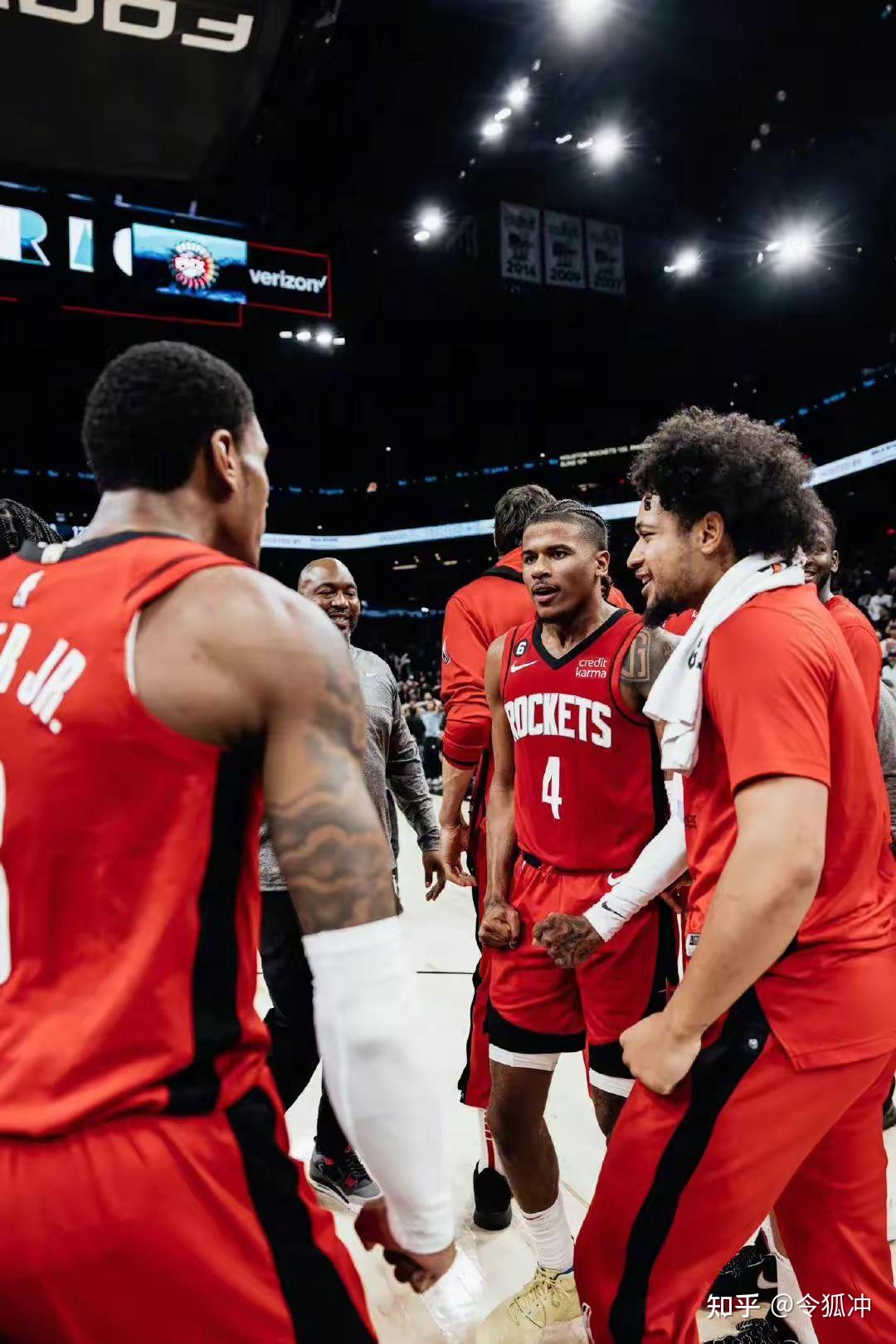  克里夫兰骑士发布备战花絮，今晨手感冰凉，英超任务艰巨，轮换策略成焦点