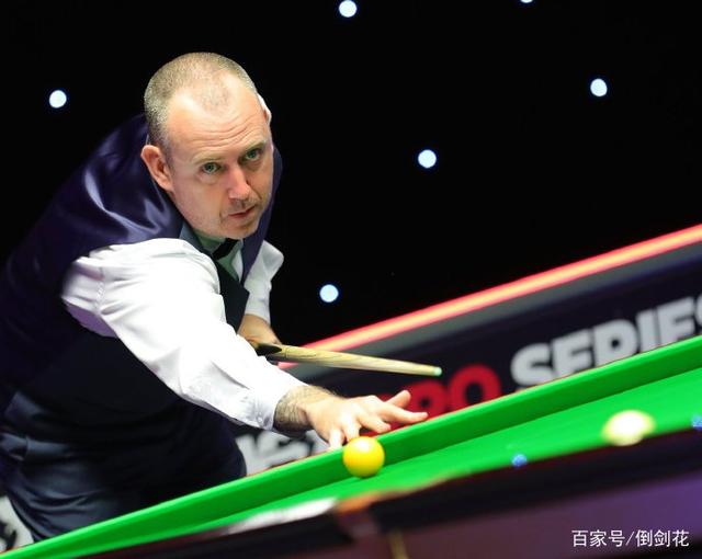 关键时刻里昂调整名单以备全明星赛；队长鼓劲环节打磨；压力陡增；更衣室氛围转暖的简单介绍