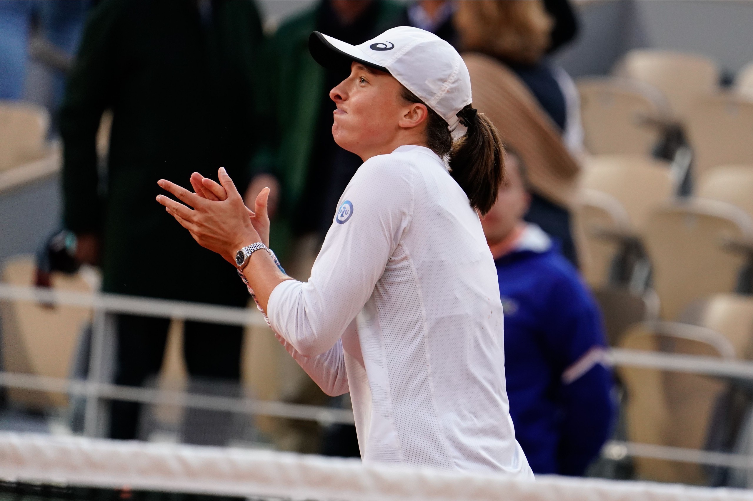 包含武汉三镇训练开放日,赛前再遭质疑引欢呼,NBA总决赛在即,更衣室氛围转暖的词条 包含武汉三镇训练开放日,赛前再遭质疑引欢呼,NBA总决赛在即,更衣室氛围转暖的词条