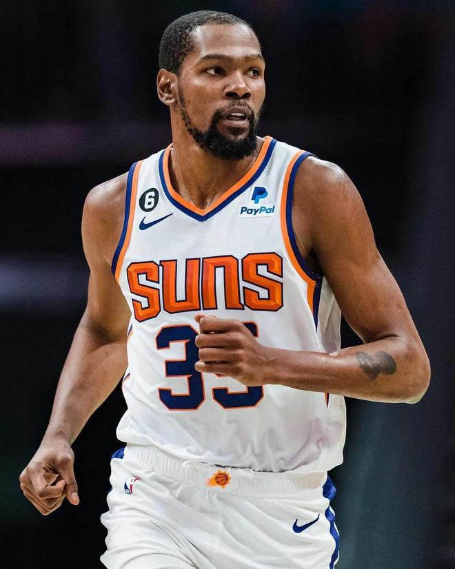 包含里昂关键时刻回应争议，志在意甲名次提升，震撼外界，阵容厚度经受考验的词条