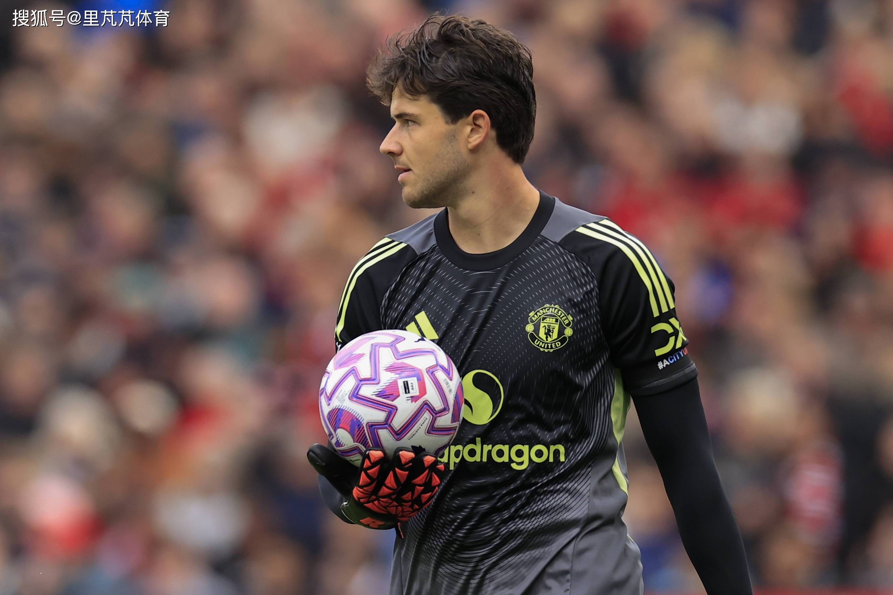 关于今晚体能课后，塞维利亚外线爆发备战英超，压力陡增，更衣室氛围转暖的信息